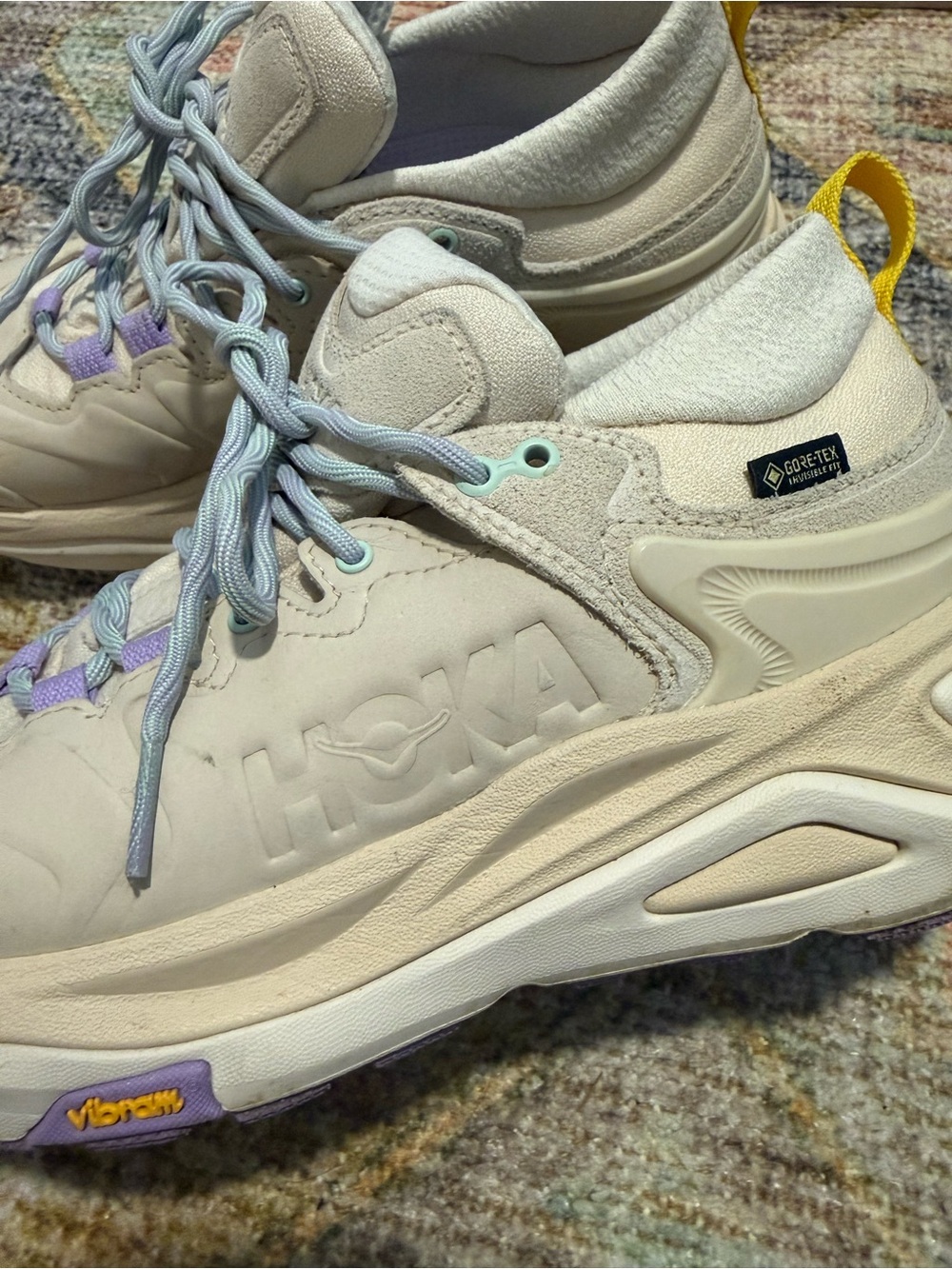 HOKA Women's Kaha 3 - Low Gore-Tex Trainer